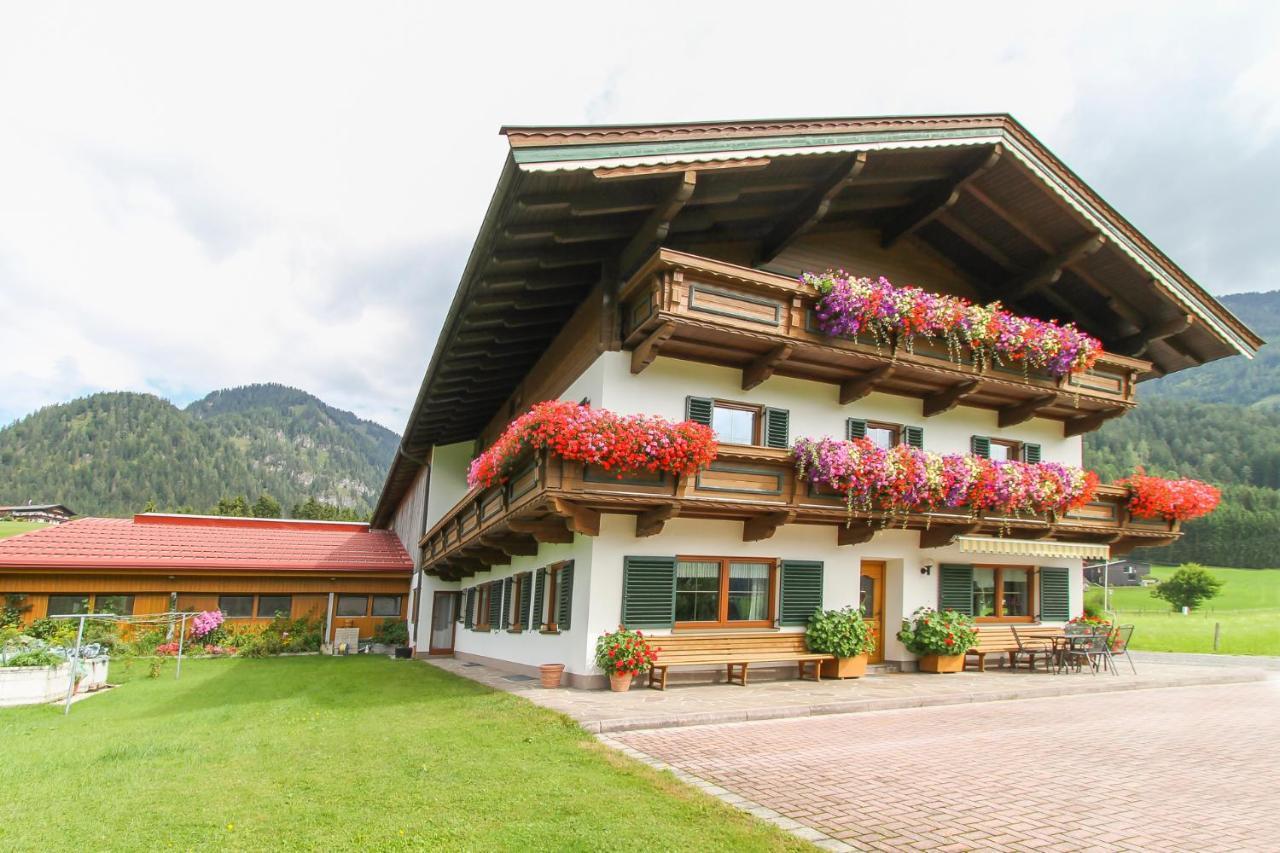 Schneiderbauer Bed and Breakfast Waidring Exteriör bild